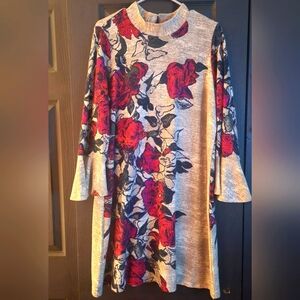 Chelsea & Theodore rose 🌹 sweater dress..